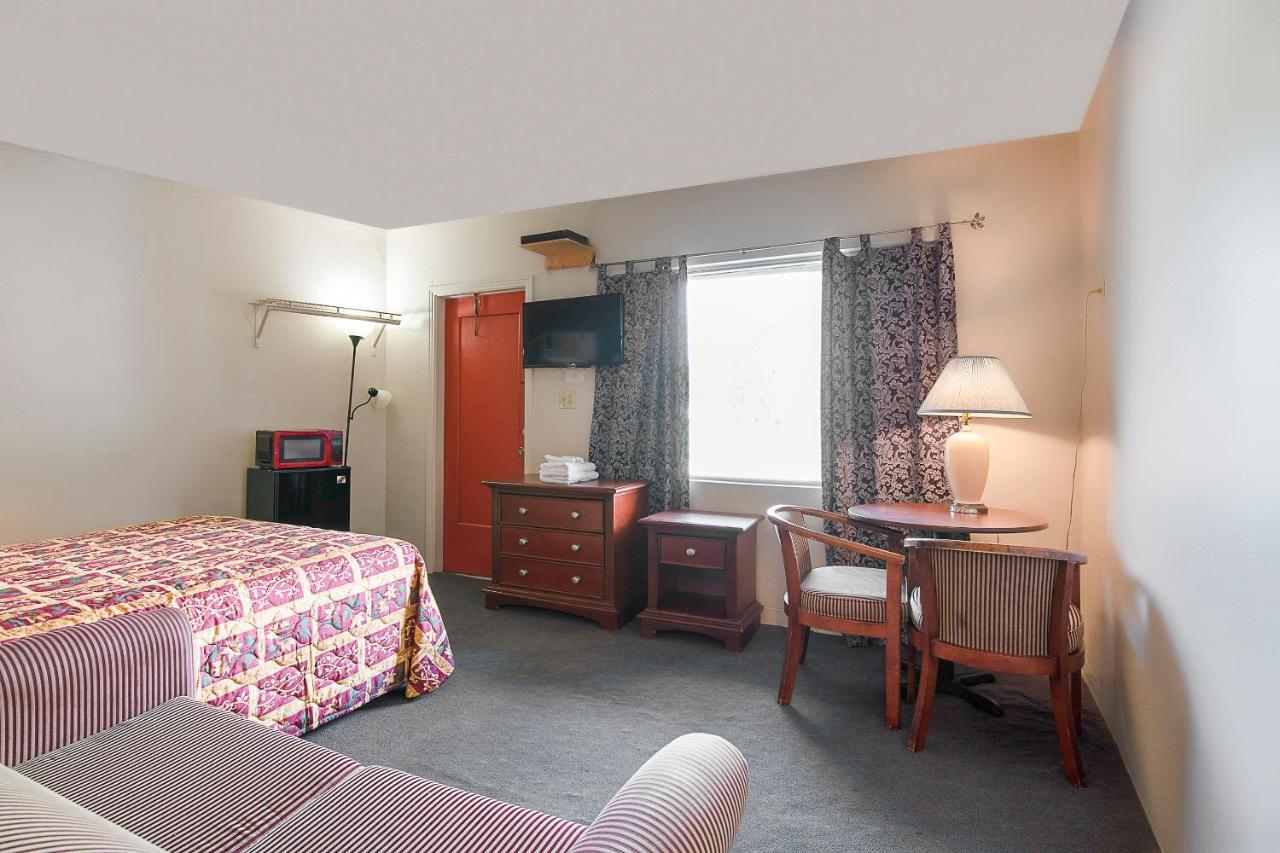 Hotel O Near Fanning Springs State Park Us Hwy 98 Old Town Extérieur photo