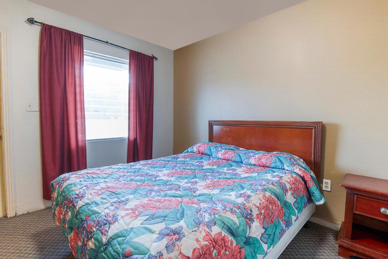 Hotel O Near Fanning Springs State Park Us Hwy 98 Old Town Extérieur photo