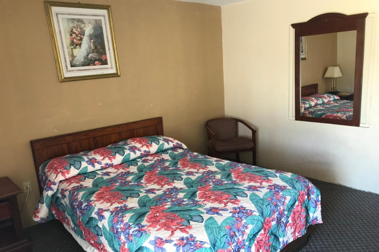 Hotel O Near Fanning Springs State Park Us Hwy 98 Old Town Extérieur photo