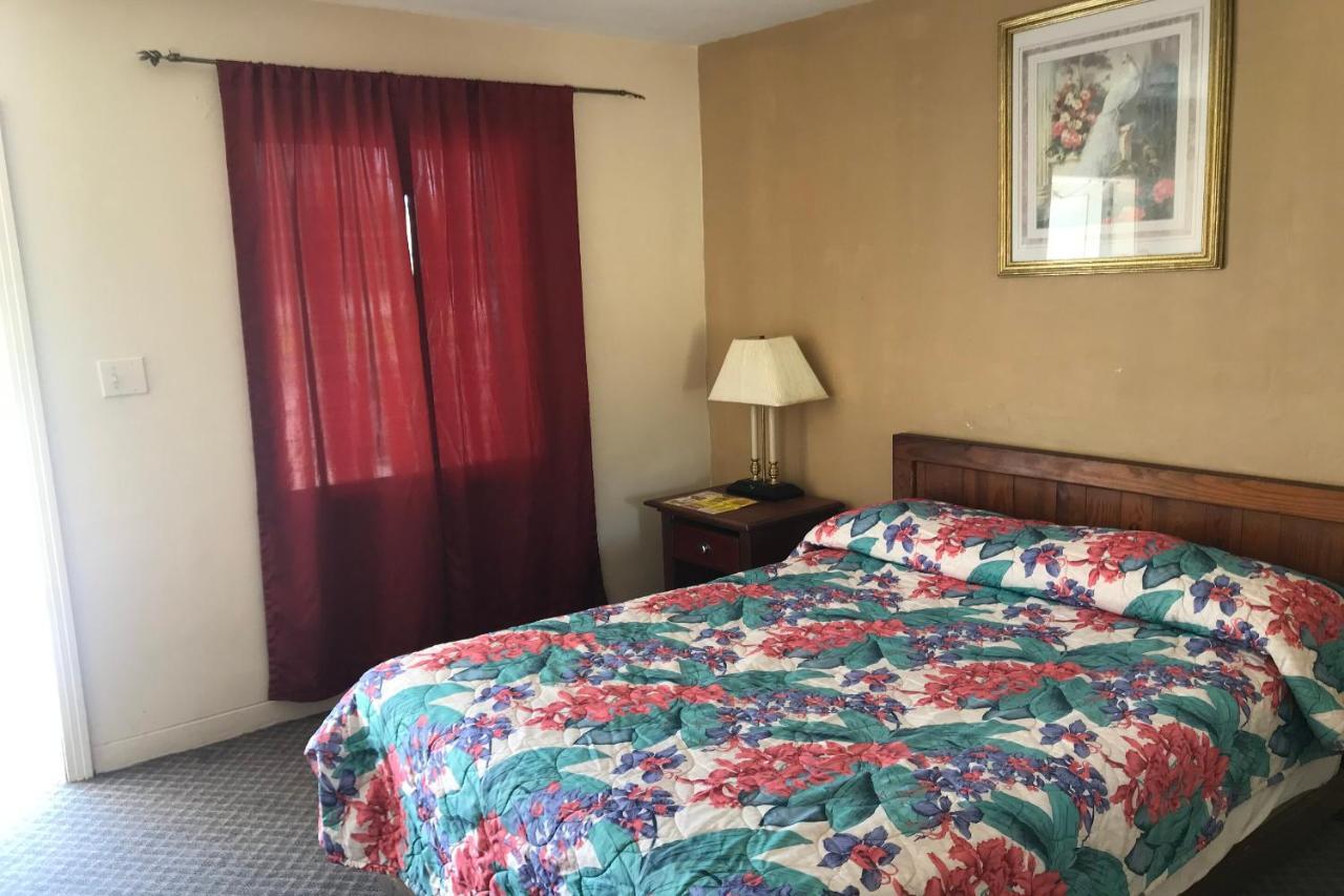 Hotel O Near Fanning Springs State Park Us Hwy 98 Old Town Extérieur photo