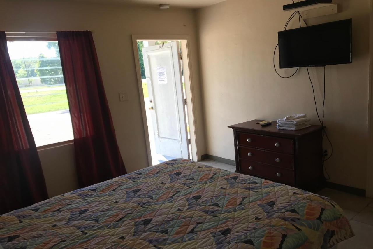Hotel O Near Fanning Springs State Park Us Hwy 98 Old Town Extérieur photo