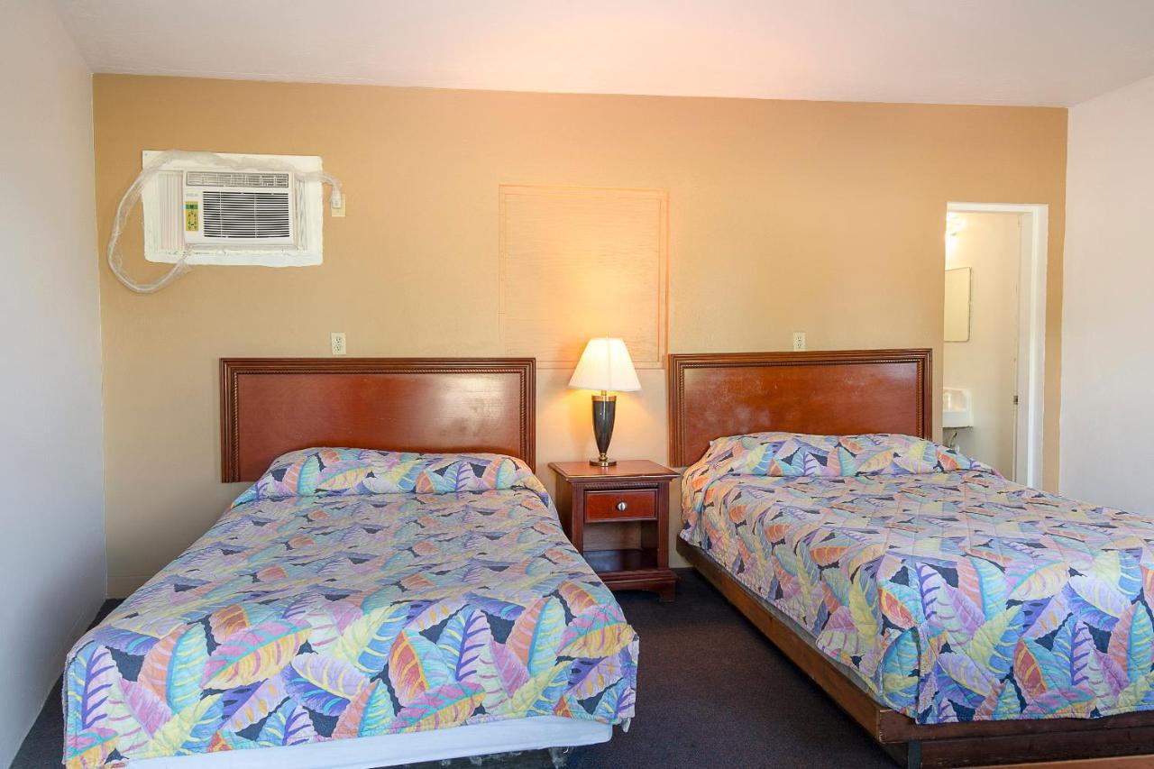 Hotel O Near Fanning Springs State Park Us Hwy 98 Old Town Extérieur photo