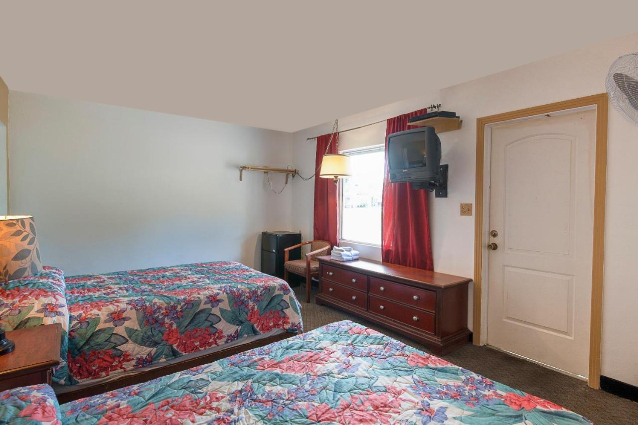 Hotel O Near Fanning Springs State Park Us Hwy 98 Old Town Extérieur photo
