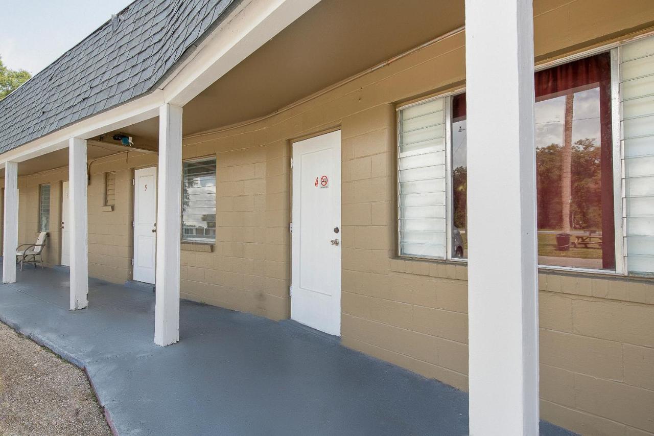 Hotel O Near Fanning Springs State Park Us Hwy 98 Old Town Extérieur photo